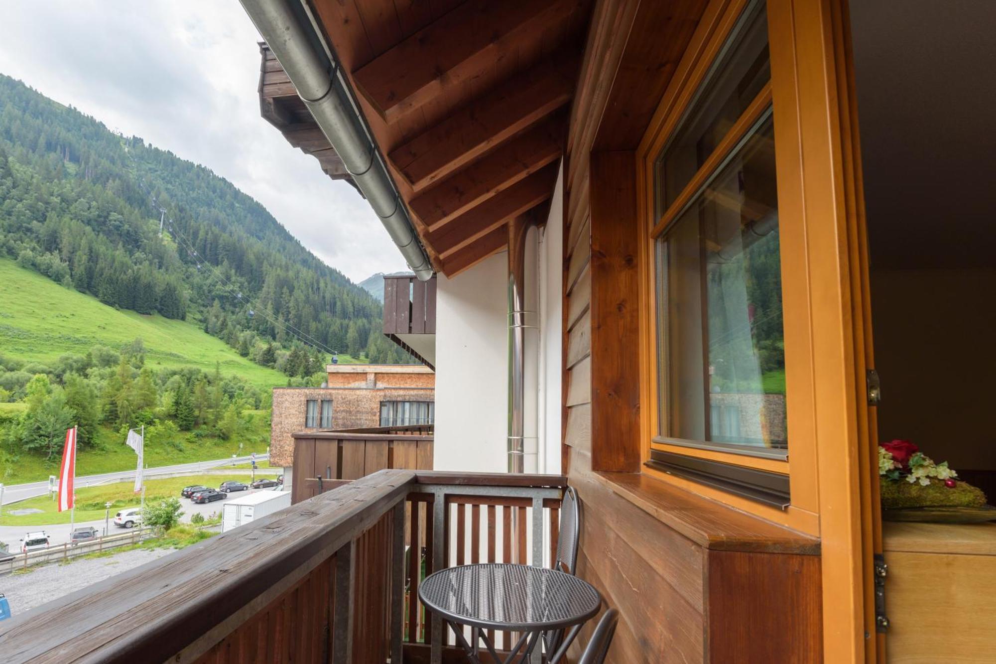 Aparthotel Acksteiner Sankt Anton am Arlberg Buitenkant foto